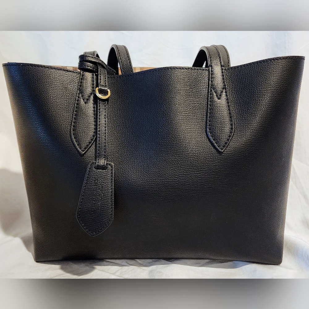 SOLD-Burberry Medium Reversible Tote
